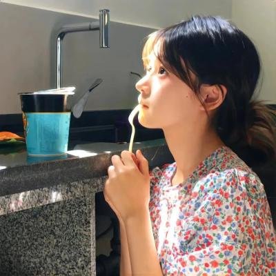 抱着黄金飞翔
